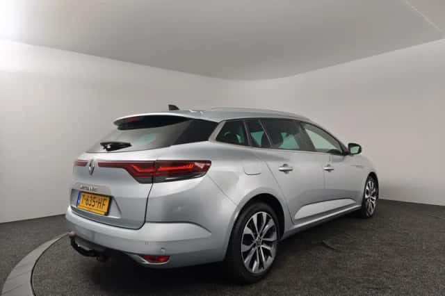 Renault Mégane (2023) thumbnail 2