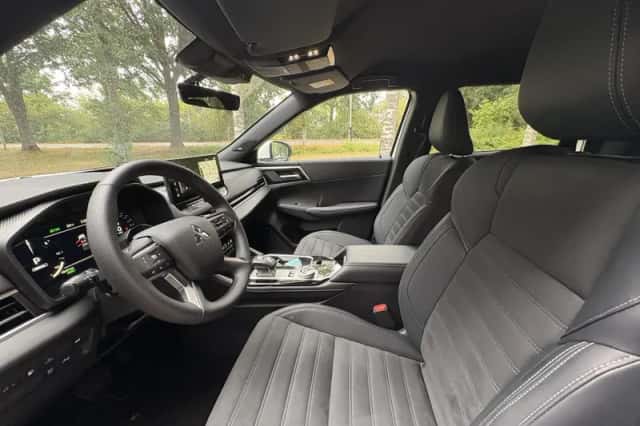 Mitsubishi Outlander (2026) thumbnail 5