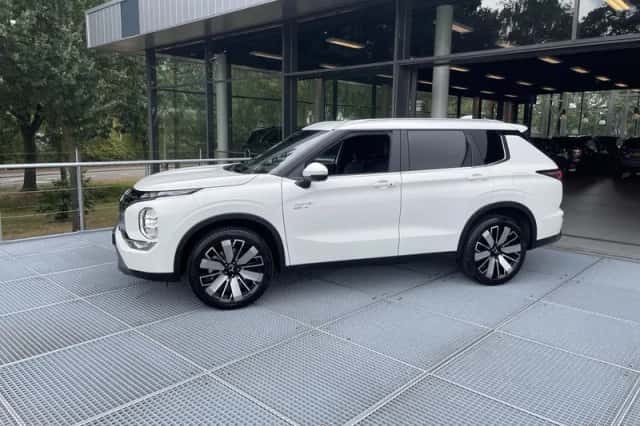 Mitsubishi Outlander (2026) thumbnail 2