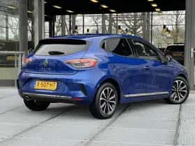 Renault Clio (2023) thumbnail 2