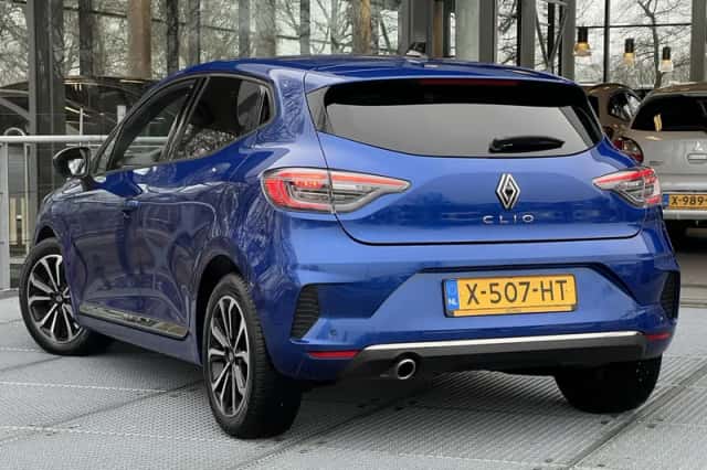 Renault Clio (2023) thumbnail 6