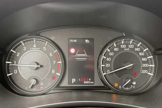 Suzuki S-Cross (2025) thumbnail 5