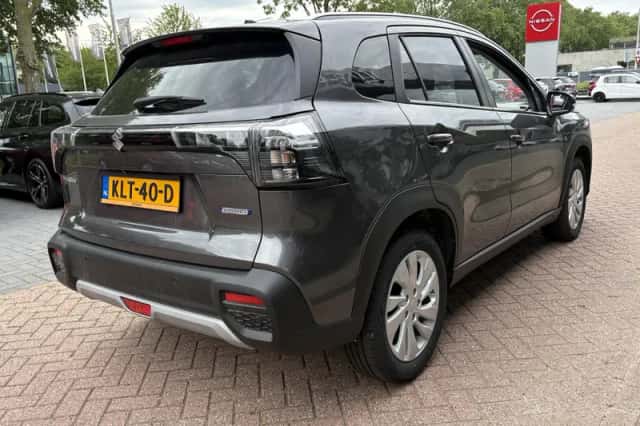 Suzuki S-Cross (2025) thumbnail 3
