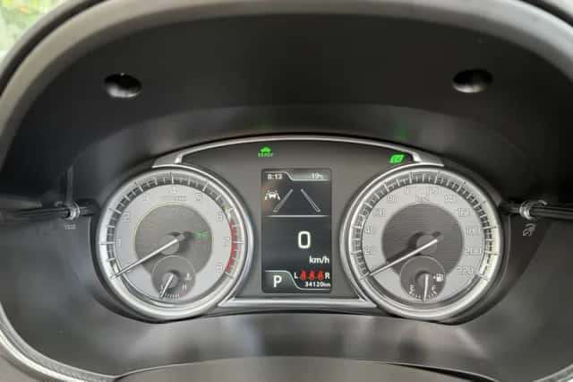 Suzuki Vitara (2023) thumbnail 4