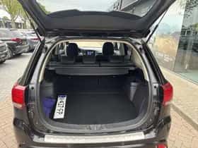 Mitsubishi Outlander (2021) thumbnail 13
