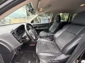 Mitsubishi Outlander (2021) thumbnail 4
