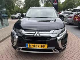 Mitsubishi Outlander (2021) thumbnail 6