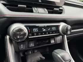 Toyota RAV4 (2024) thumbnail 13