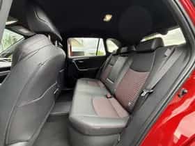 Toyota RAV4 (2024) thumbnail 8
