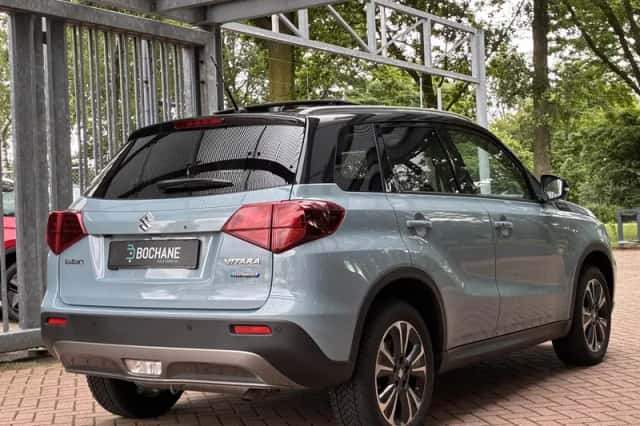 Suzuki Vitara (2022) thumbnail 3