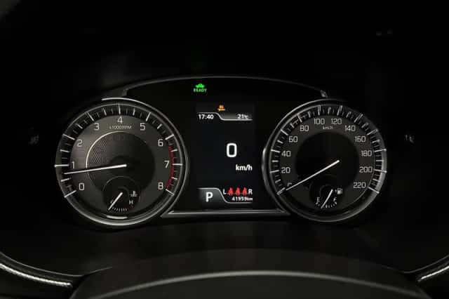 Suzuki Vitara (2022) thumbnail 5