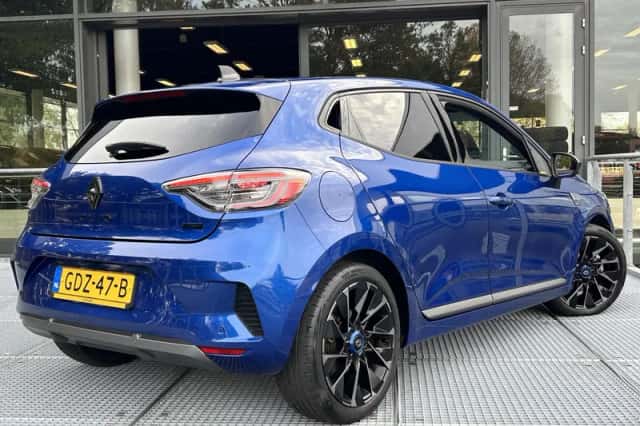 Renault Clio (2024) thumbnail 2