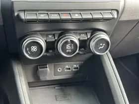 Mitsubishi Colt (2024) thumbnail 28