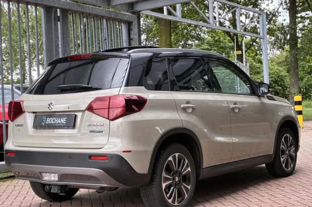 Suzuki Vitara (2022) thumbnail 3