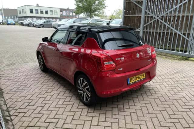 Suzuki Swift (2022) thumbnail 3