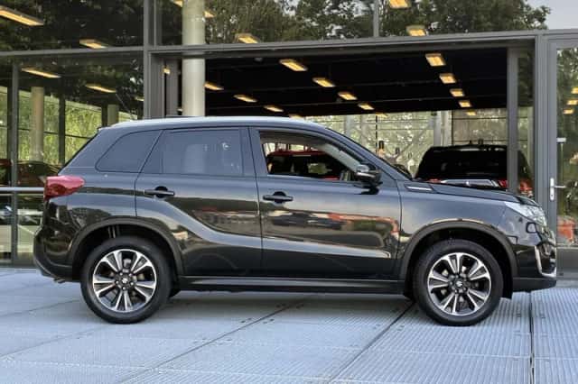 Suzuki Vitara (2021) thumbnail 6