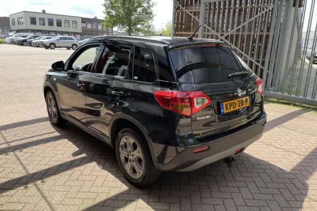 Suzuki Vitara (2017) thumbnail 6
