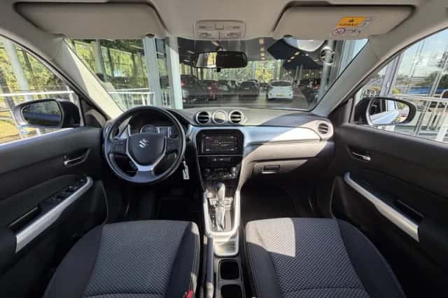 Suzuki Vitara (2017) thumbnail 3