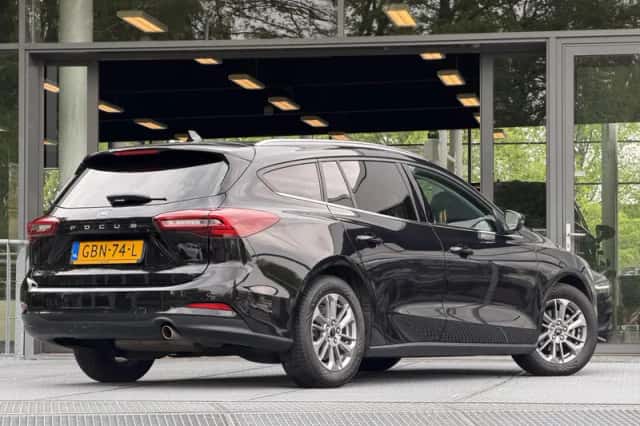Ford Focus (2024) thumbnail 2