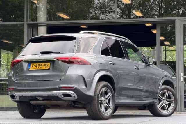 Mercedes-Benz GLE (2024) thumbnail 2