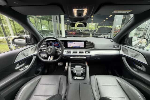 Mercedes-Benz GLE (2024) thumbnail 3
