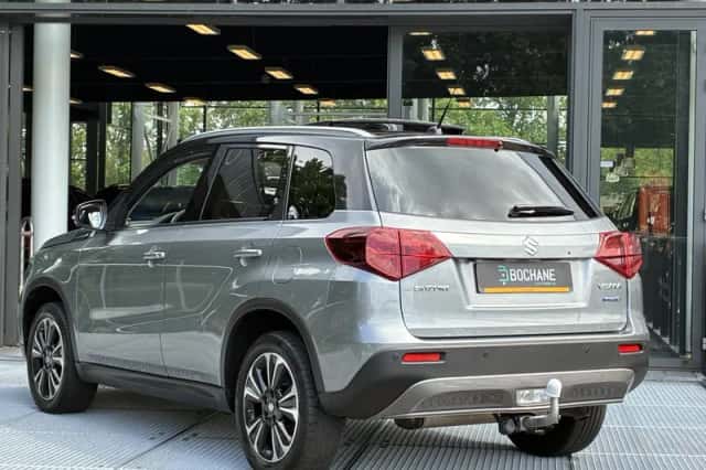 Suzuki Vitara (2022) thumbnail 6