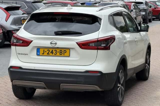 Nissan Qashqai (2020) thumbnail 3