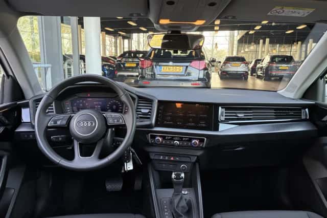 Audi A1 (2025) thumbnail 3
