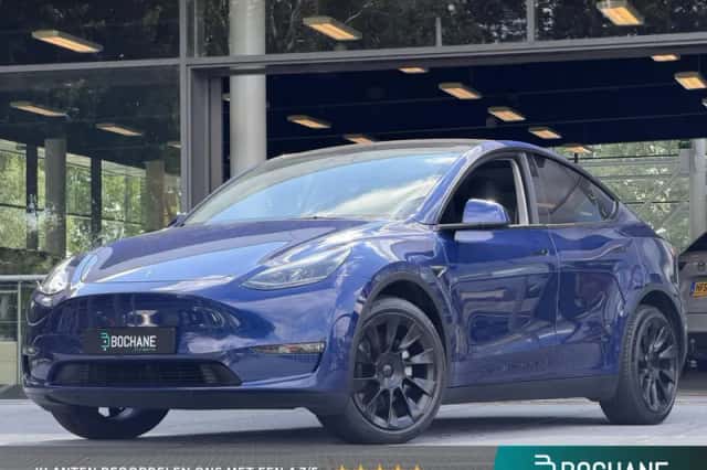 Tesla Model Y (2022) thumbnail 1