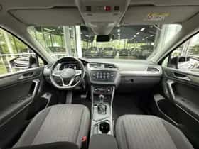 Volkswagen Tiguan (2023) thumbnail 3