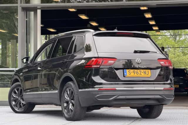 Volkswagen Tiguan (2023) thumbnail 6