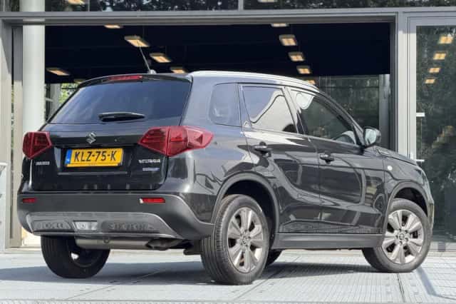 Suzuki Vitara (2021) thumbnail 2