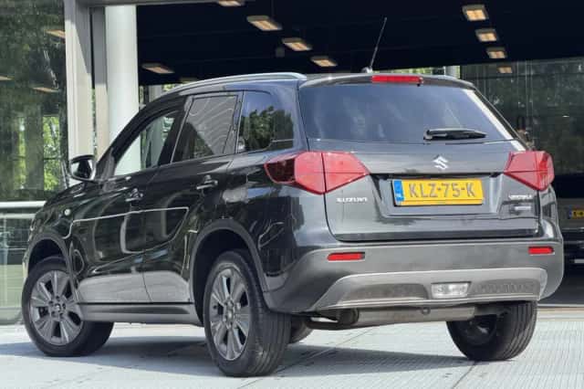 Suzuki Vitara (2021) thumbnail 6