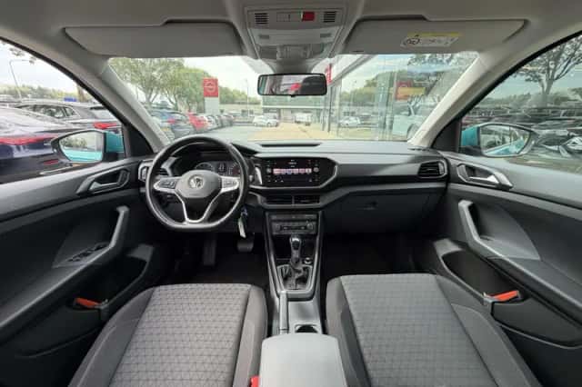 Volkswagen T-Cross (2019) thumbnail 4