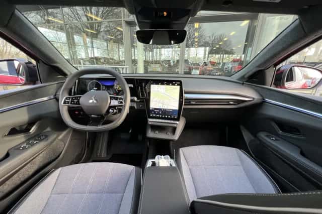 Mitsubishi Eclipse Cross (2026) thumbnail 3