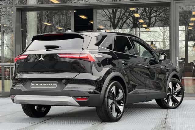 Mitsubishi Grandis (2026) thumbnail 2