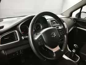 Suzuki S-Cross (2021) thumbnail 23