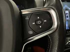 Volvo XC40 (2021) thumbnail 25
