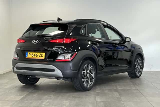 Hyundai Kona (2021) thumbnail 2
