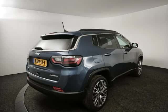 Jeep Compass (2022) thumbnail 2