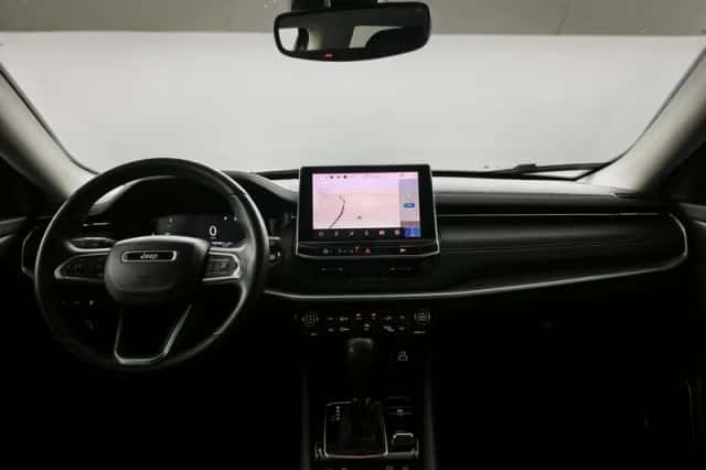 Jeep Compass (2022) thumbnail 3