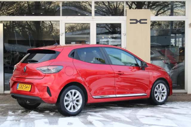 Renault Clio (2024) thumbnail 2