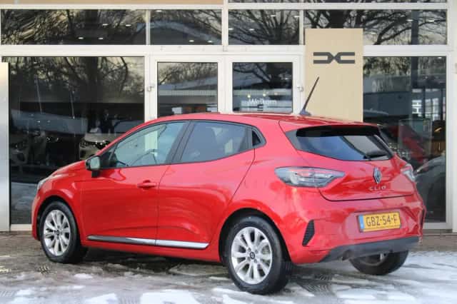 Renault Clio (2024) thumbnail 6