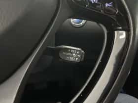 Toyota C-HR (2021) thumbnail 26