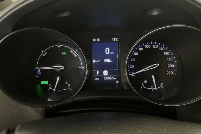 Toyota C-HR (2021) thumbnail 4