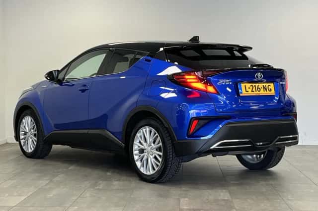 Toyota C-HR (2021) thumbnail 6