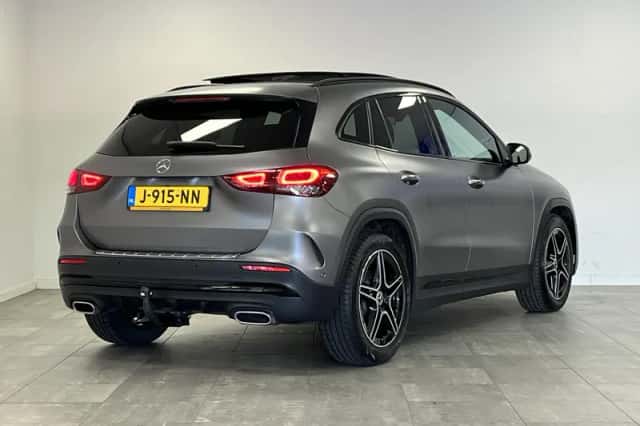 Mercedes-Benz GLA (2020) thumbnail 2