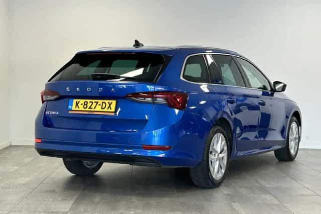 Škoda Octavia (2020) thumbnail 2