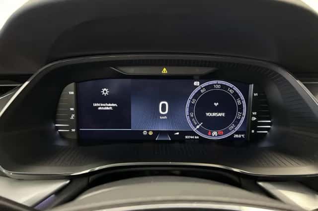 Škoda Octavia (2020) thumbnail 4