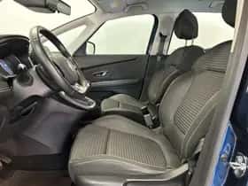 Renault Scénic (2018) thumbnail 7